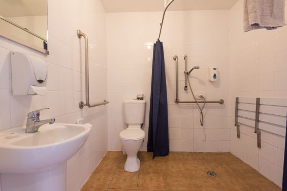 Access Double Studio bathroom